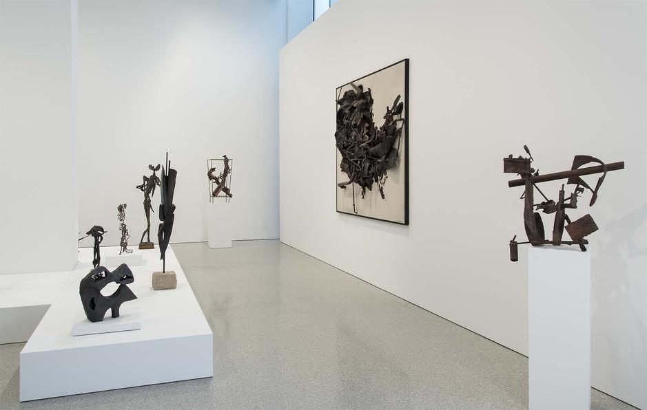 Installation Views - METAL: American Sculpture, 1945-1970 - November 6, 2015 – January 16, 2016 - Exhibitions